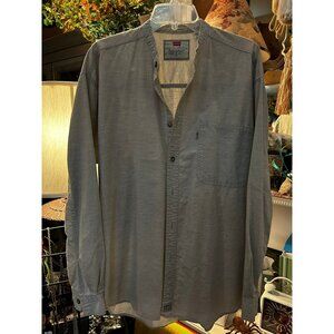 MT # 1024,  Men’s Large Levi Oxford Button Front Shirt 100% Cotton
